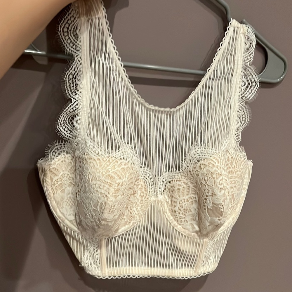 NWOT Bustier/corset lace Victoria’s Secret bra - never worn